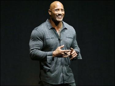 GTY_dwayne_johnson_jef_140618 (992x744, 62 kБ...)